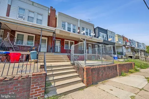 5372 Charles St, Philadelphia, PA 19124