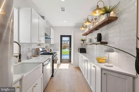 1350 E Montgomery Ave, Philadelphia, PA 19125