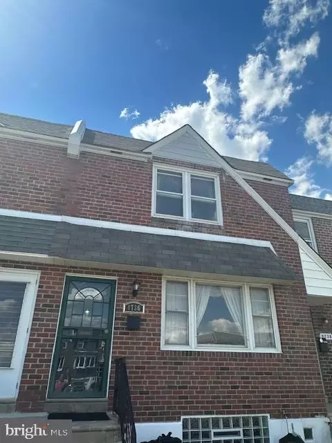 8736 Gillespie St, Philadelphia, PA 19136