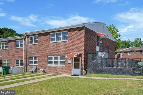 3320 S Keswick Ter, Philadelphia, PA 19114