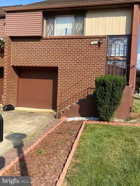 9117 Diplomat Pl, Philadelphia, PA 19115