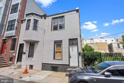 1821 E Oakdale St, Philadelphia, PA 19125