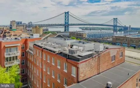 50 N 56 N Front St #102, Philadelphia, PA 19106