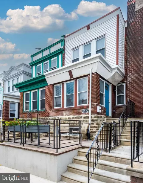 1972 Elston St, Philadelphia, PA 19138