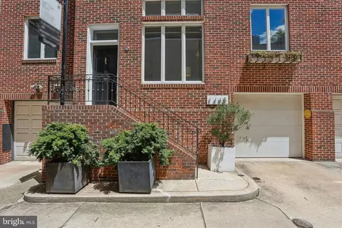 143 N 22nd St #B, Philadelphia, PA 19103