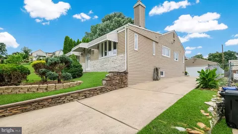 14007 Erwin St, Philadelphia, PA 19116