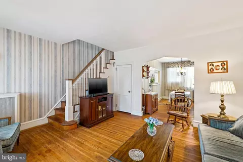 7812 Cottage St, Philadelphia, PA 19136