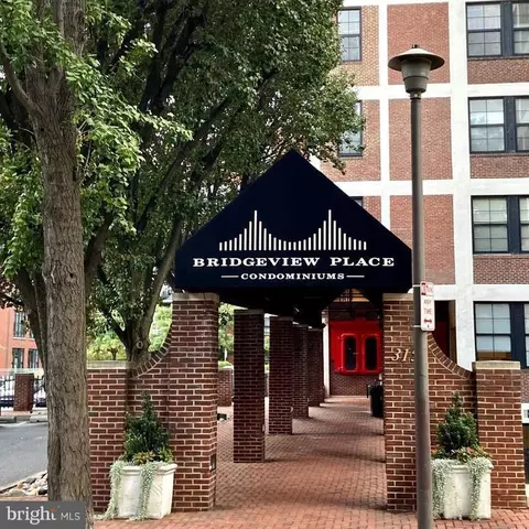 315 New St #613, Philadelphia, PA 19106