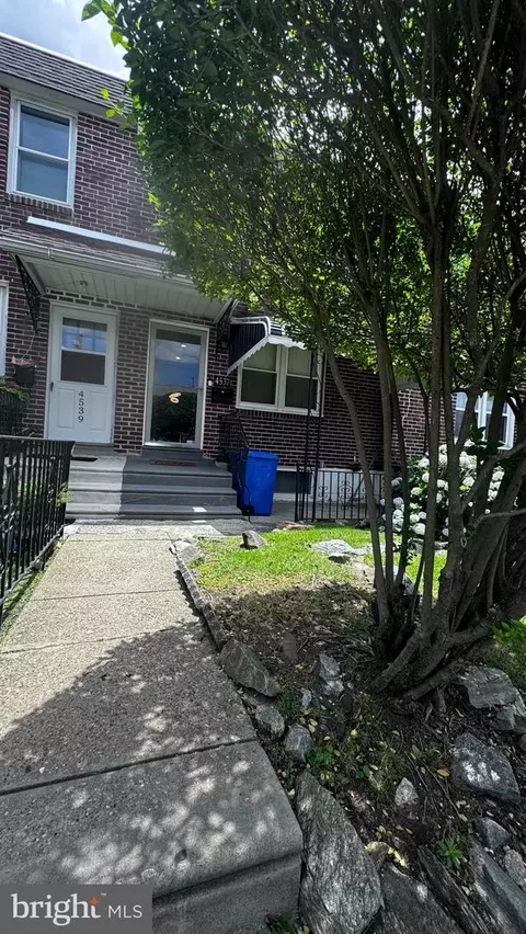 4537 Tampa St, Philadelphia, PA 19120