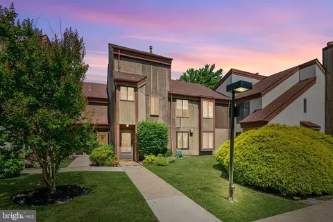 5020 N Convent Ln #D, Philadelphia, PA 19114