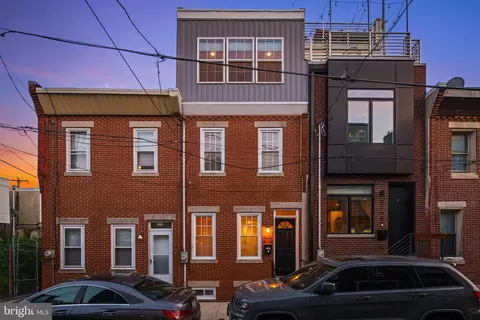 2112 Latona St, Philadelphia, PA 19146