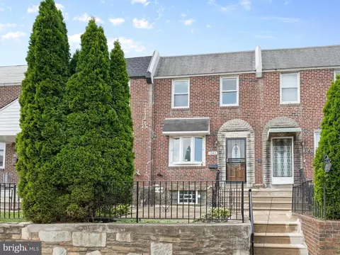 1042 Van Kirk St, Philadelphia, PA 19149