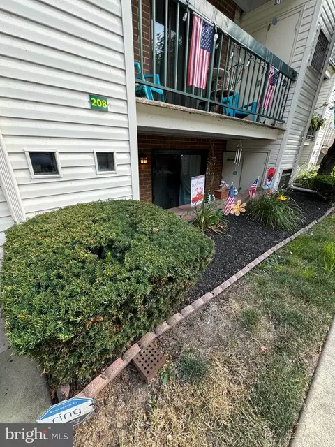 3750 Clarendon Ave #208, Philadelphia, PA 19114