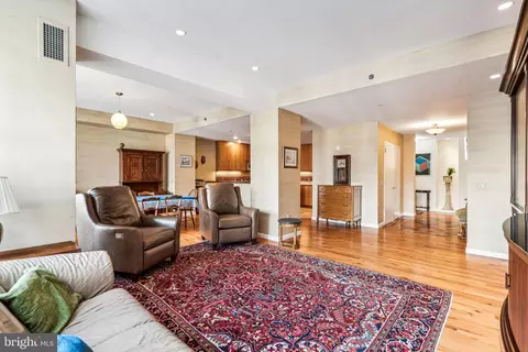 1425 Locust St #12CD, Philadelphia, PA 19102