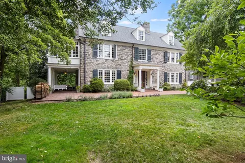 117 Carpenter Ln, Philadelphia, PA 19119
