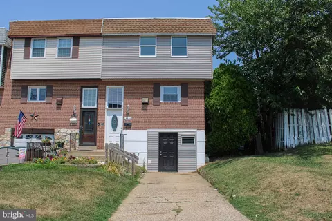3631 W Crown Ave, Philadelphia, PA 19114