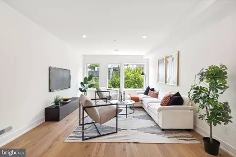 2035 Waverly St #PENTHOUSE, Philadelphia, PA 19146