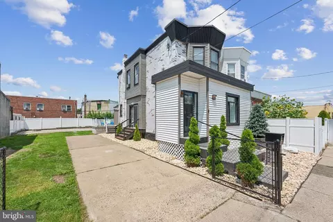 6420-6422 Edmund St, Philadelphia, PA 19135