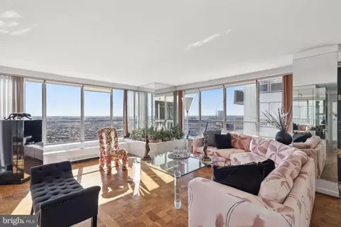 224 W 30 W Rittenhouse Sq #2810, Philadelphia, PA 19103