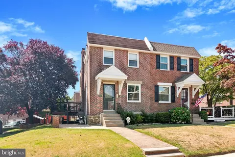 567 Fairway Ter, Philadelphia, PA 19128