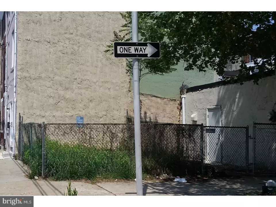 429 W Jefferson St, Philadelphia, PA 19122 photo 1