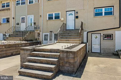 3720 Academy Rd, Philadelphia, PA 19154