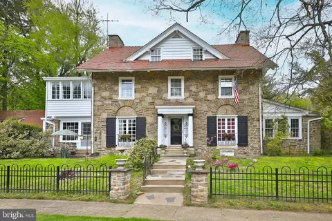 6800 Lincoln Dr, Philadelphia, PA 19119