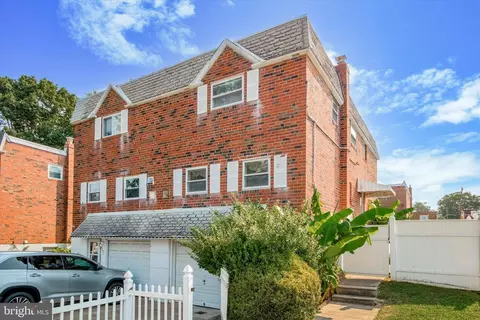 2653 Maxwell St, Philadelphia, PA 19152