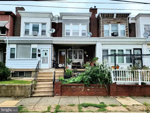 913 Pratt St, Philadelphia, PA 19124