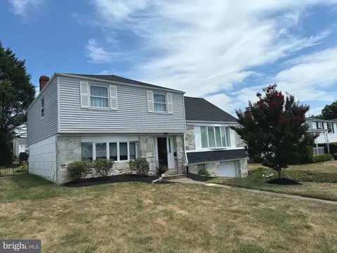 829 Regina St, Philadelphia, PA 19116