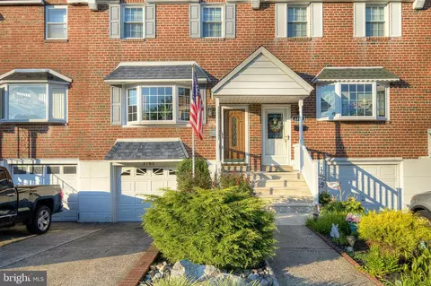 3765 Genesee Dr, Philadelphia, PA 19154