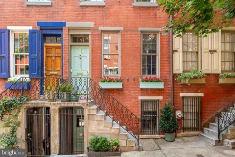 1908 Waverly St, Philadelphia, PA 19146
