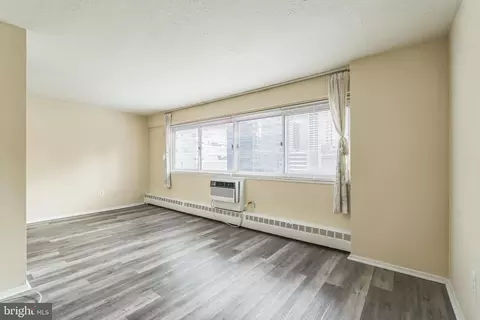 2101 17 Chestnut St #905, Philadelphia, PA 19103