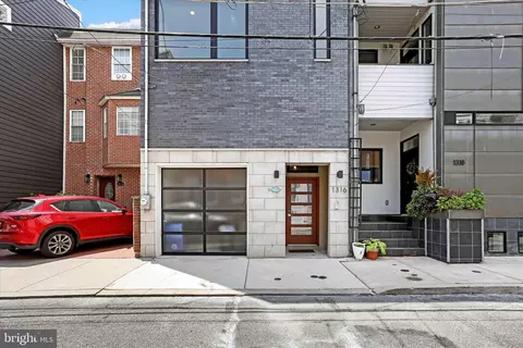 1316 E Hewson St, Philadelphia, PA 19125