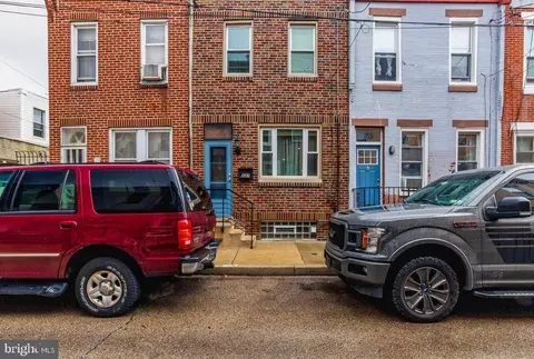 357 Mercy St, Philadelphia, PA 19148