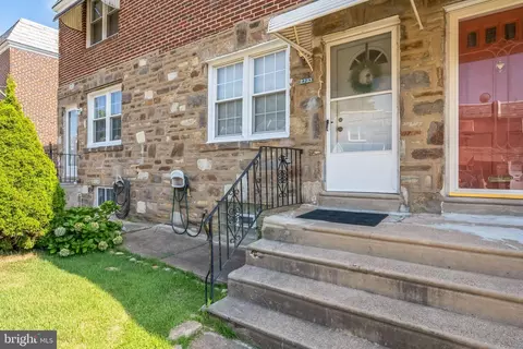 2733 Lardner St, Philadelphia, PA 19149