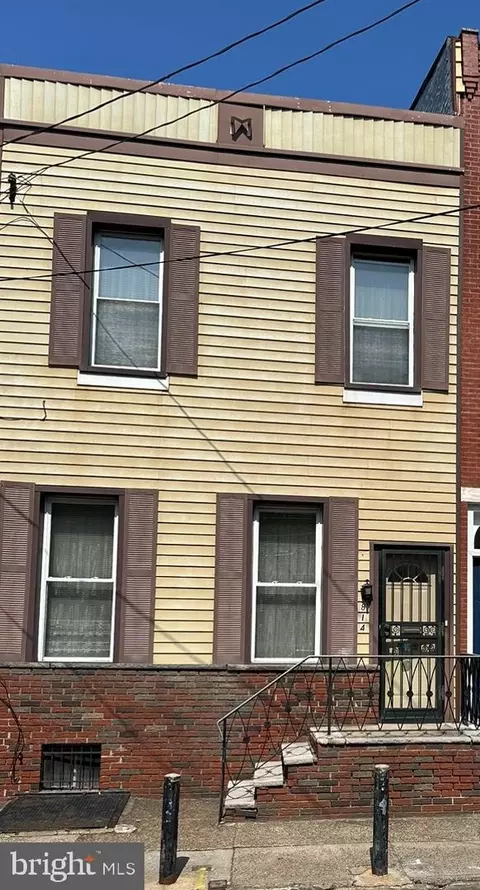 814 S Warnock St, Philadelphia, PA 19147