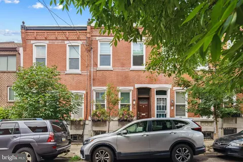 882 N Pennock St, Philadelphia, PA 19130