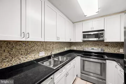 1420 Locust St #32E, Philadelphia, PA 19102