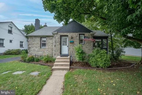 6714 Pechin St, Philadelphia, PA 19128
