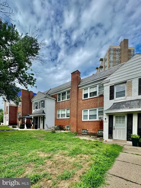 2757 E Country Club Rd, Philadelphia, PA 19131