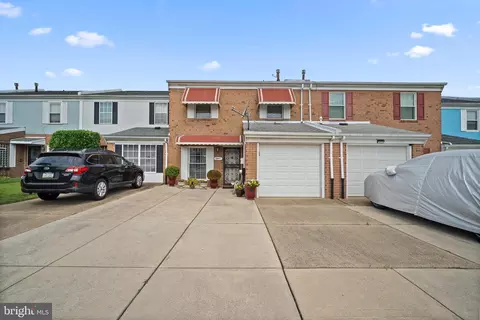 8427 Lyons Pl, Philadelphia, PA 19153
