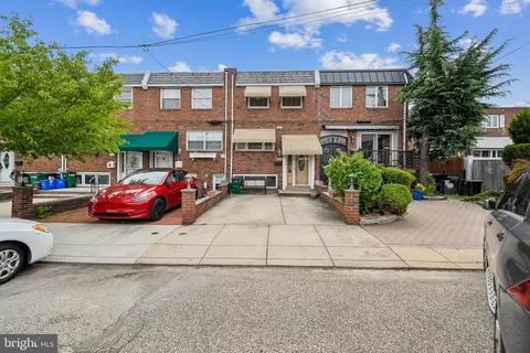 3131 Lanvale Pl, Philadelphia, PA 19145