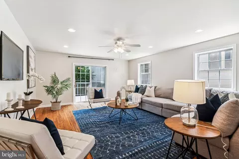 283 Fountain St #A, Philadelphia, PA 19128