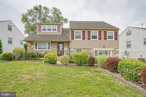 8015 Colfax St, Philadelphia, PA 19136
