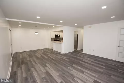 4 Bonnie Gellman Ct, Philadelphia, PA 19114