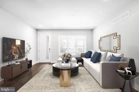 631 N 6th St, Philadelphia, PA 19123