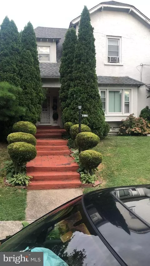 6221 N Fairhill St, Philadelphia, PA 19126