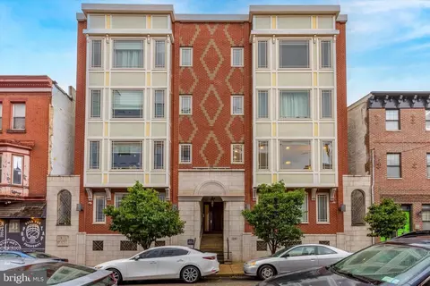 1241 Buttonwood St #1B, Philadelphia, PA 19123