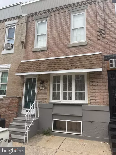 327 Fitzgerald St, Philadelphia, PA 19148